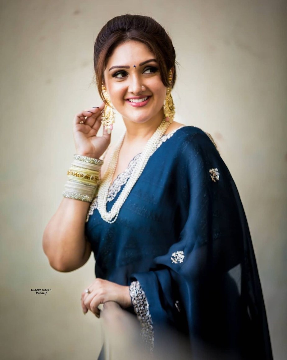 Sridevi Vijaykumar is a sight to behold pic