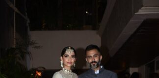 Sonam kapoor in a mint gren anarkali by Anamika khanna for rhea kapoor's wedding-2 (1)