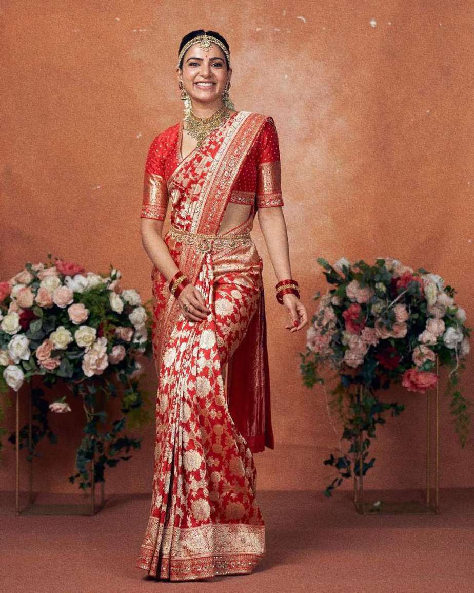 Samantha Akkineni looks prettier than ever in this red Benarsi saree!