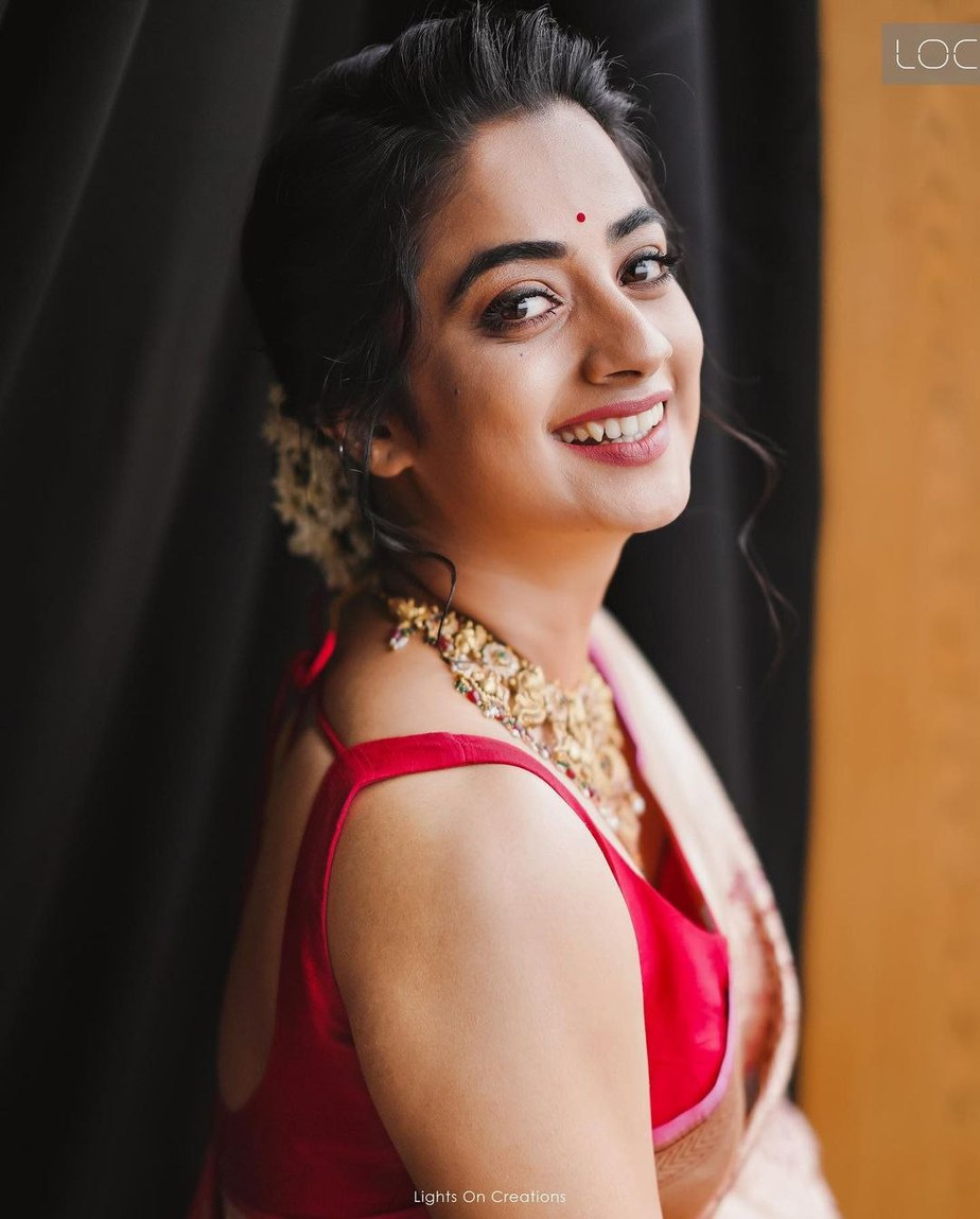 namitha pramod in a red saree by chela clothing-3