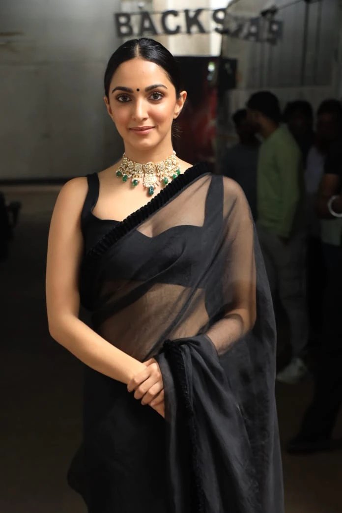 Kiara Advani looks elegant in a black organza saree!