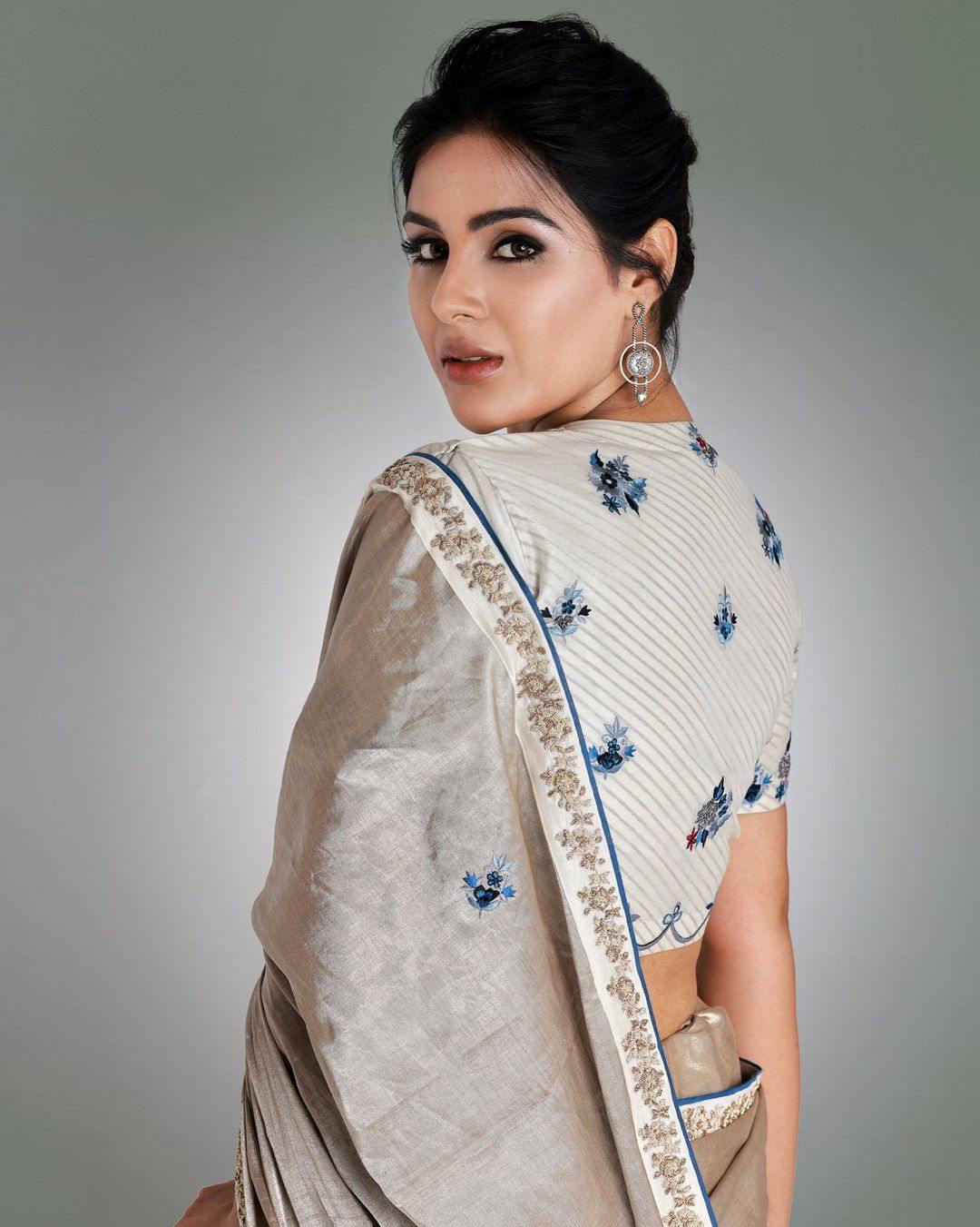 samyuktha menon in an ivory saree by pramaa2