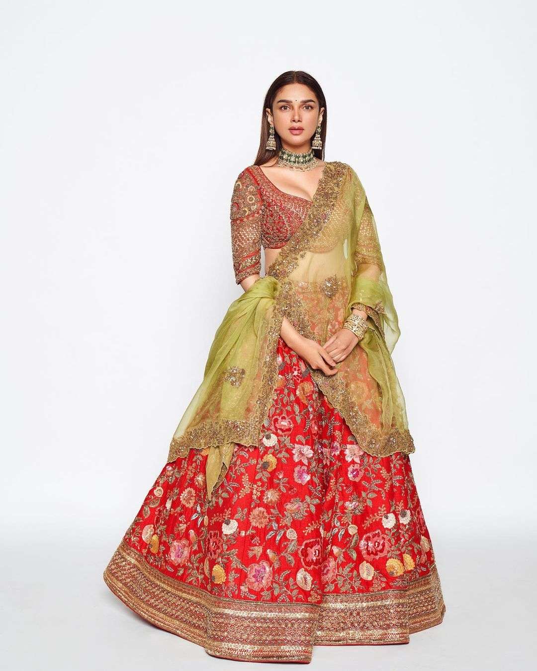 Aditi Rao Hydari redefines bridal dreams in a red raw silk lehenga!