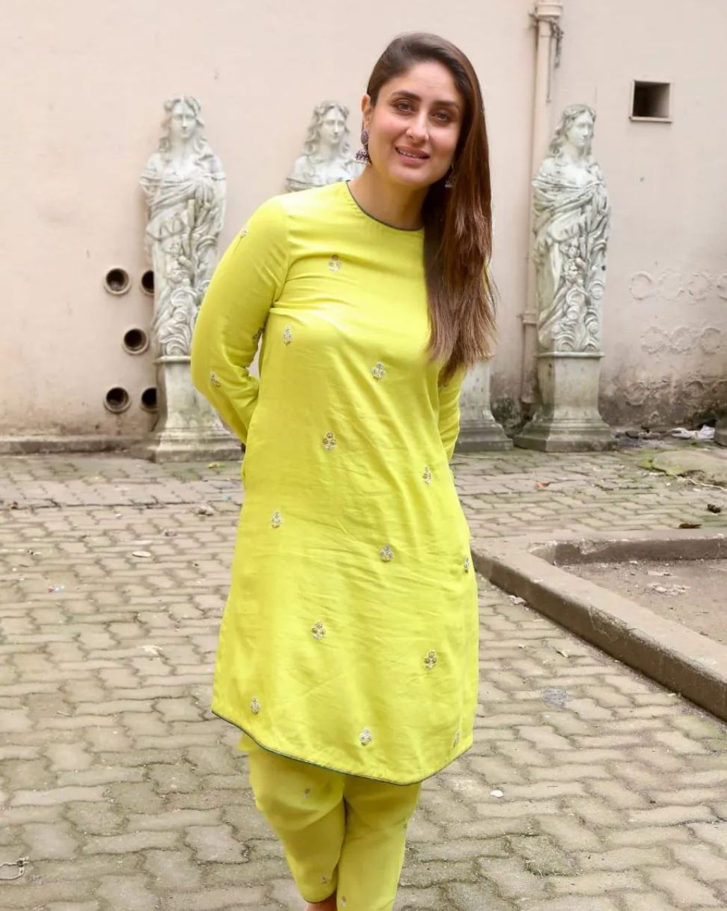 Kareena Kapoor Wears Label Anushree To 'Udta Punjab' Promotions-2 - High  Heel Confidential