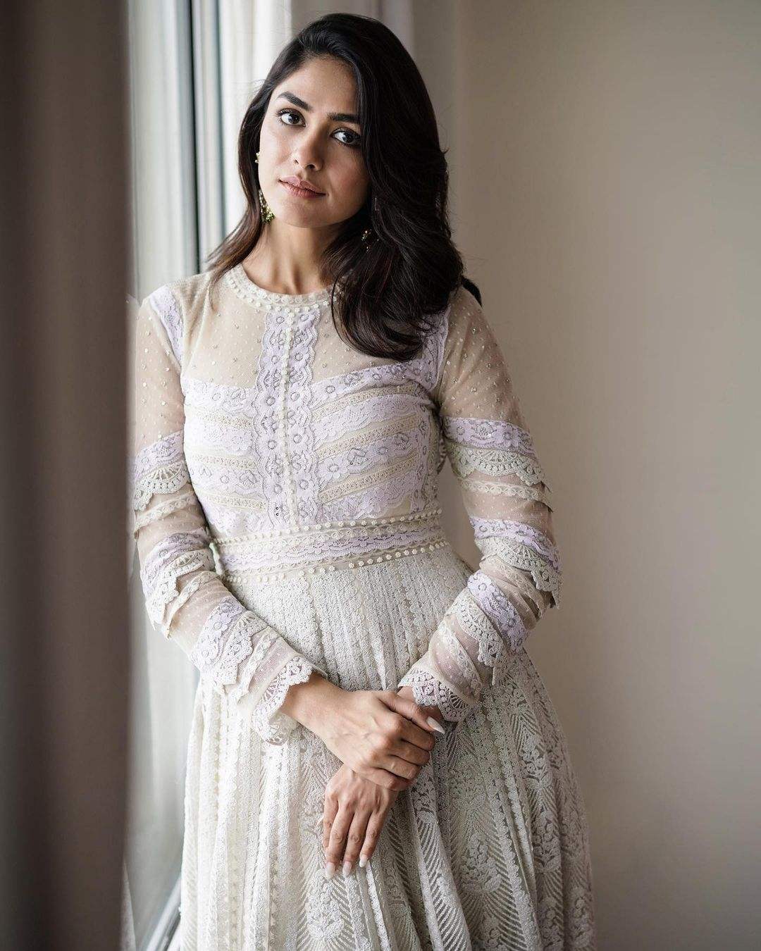 mrunal thakur in ivory anarkali gown by jade for sita ramam promotions1