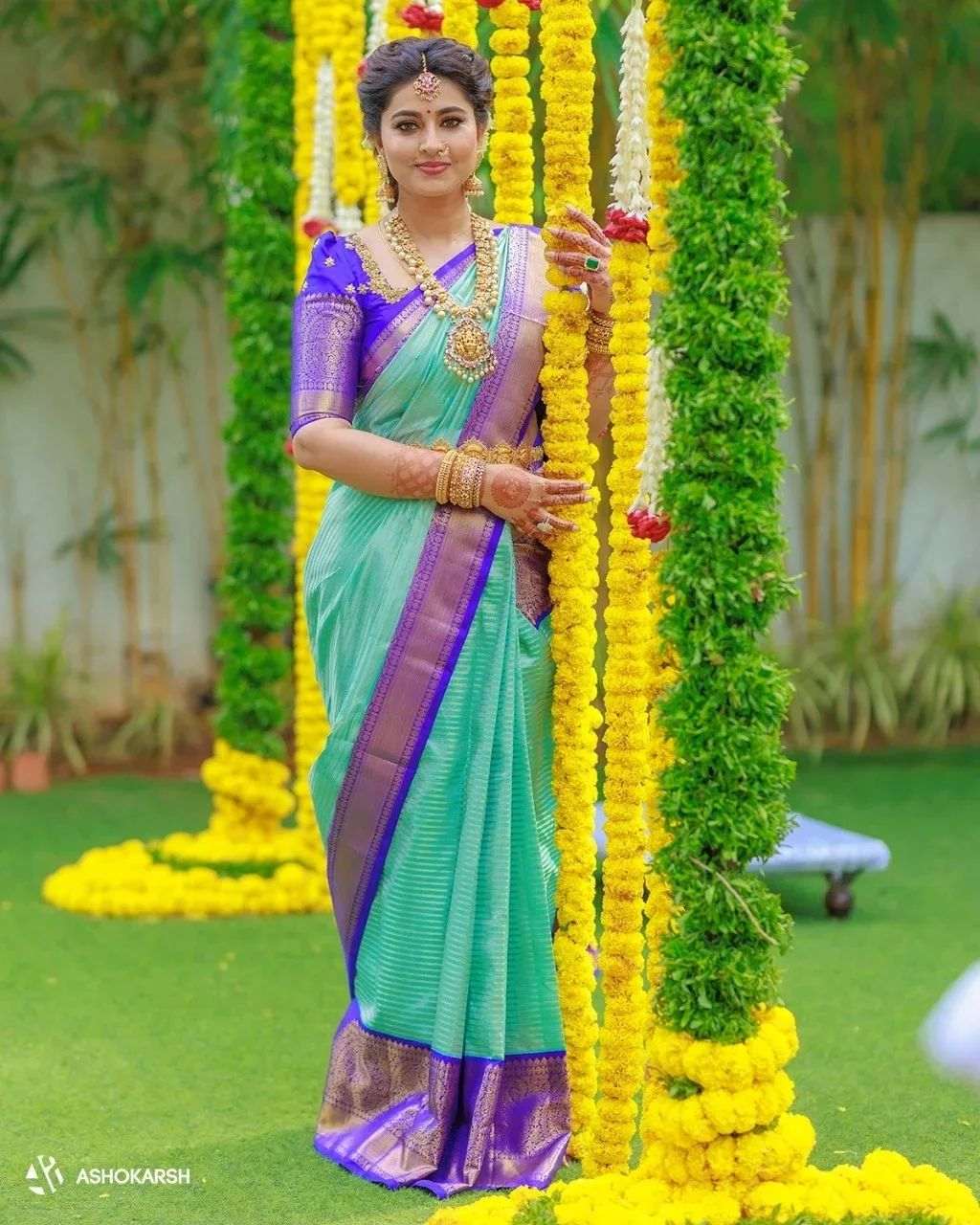 Sneha Prasanna S Exquisite Look In A Turquoise Kanchipuram Saree