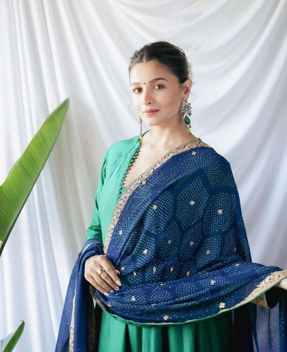 Show Your Love For Colours Like Alia Bhatt In Chic Ethnic Wear