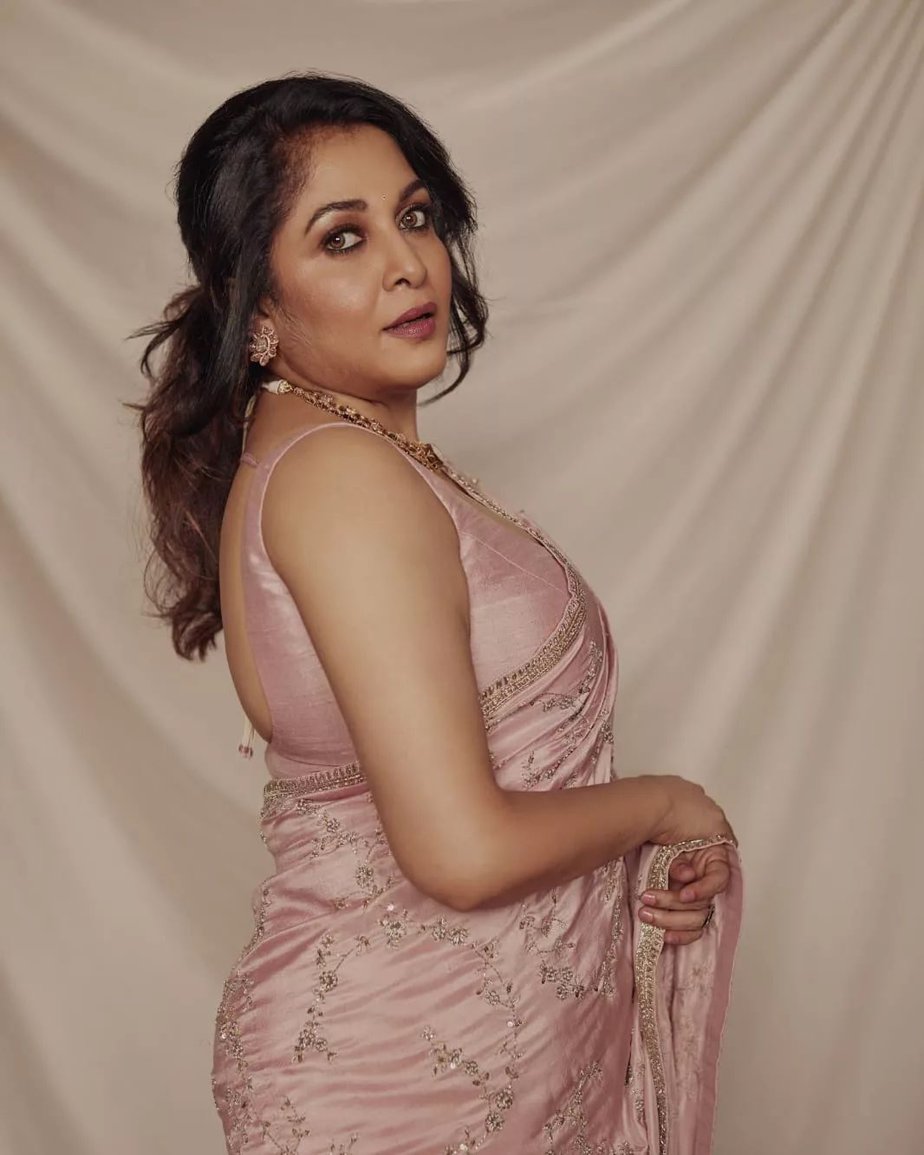 Ramya Krishna Looks Ethereal In A Pink Embroidered Saree For Dancing Ikon 