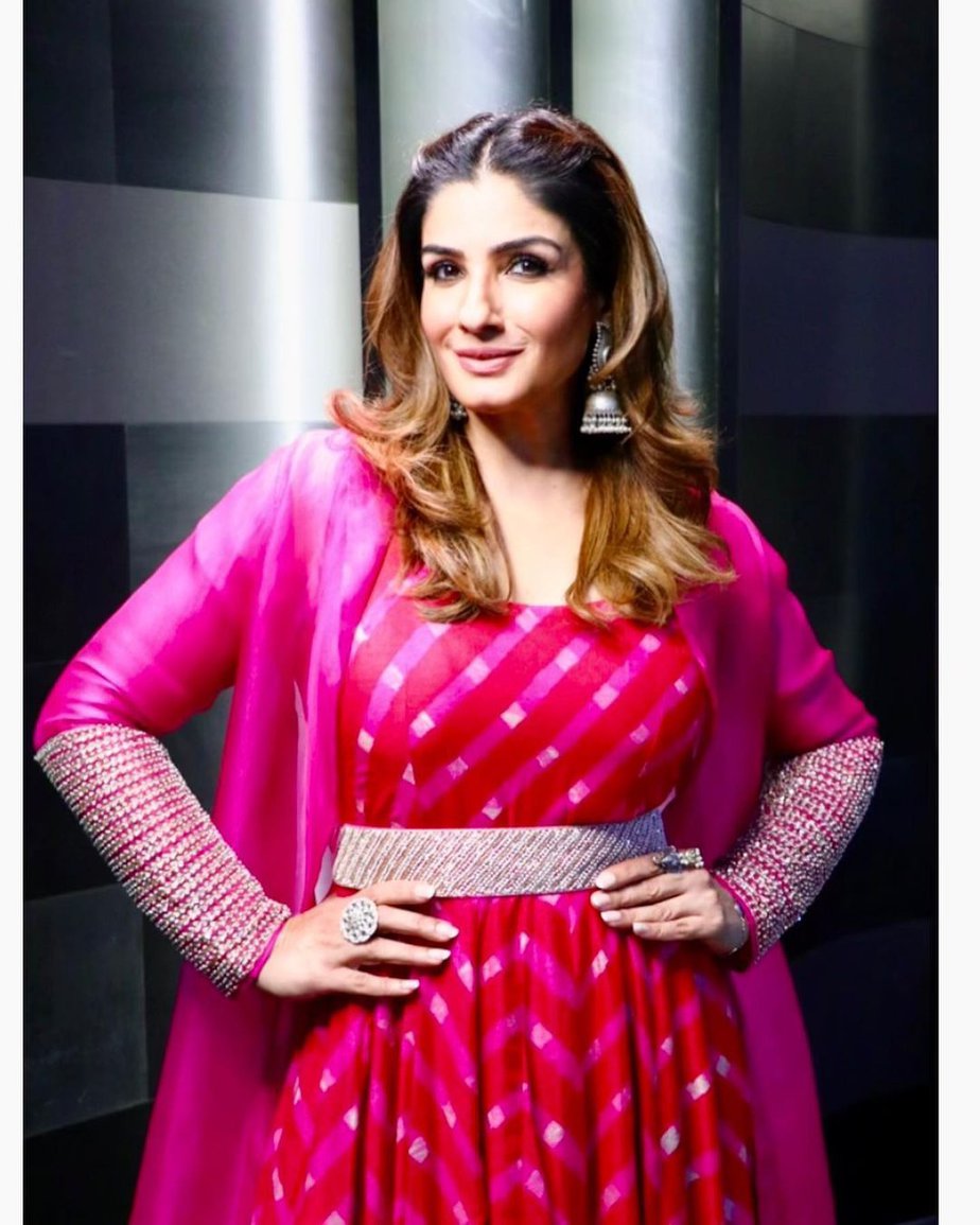 raveena tandon in pink faabiiana anarkali1