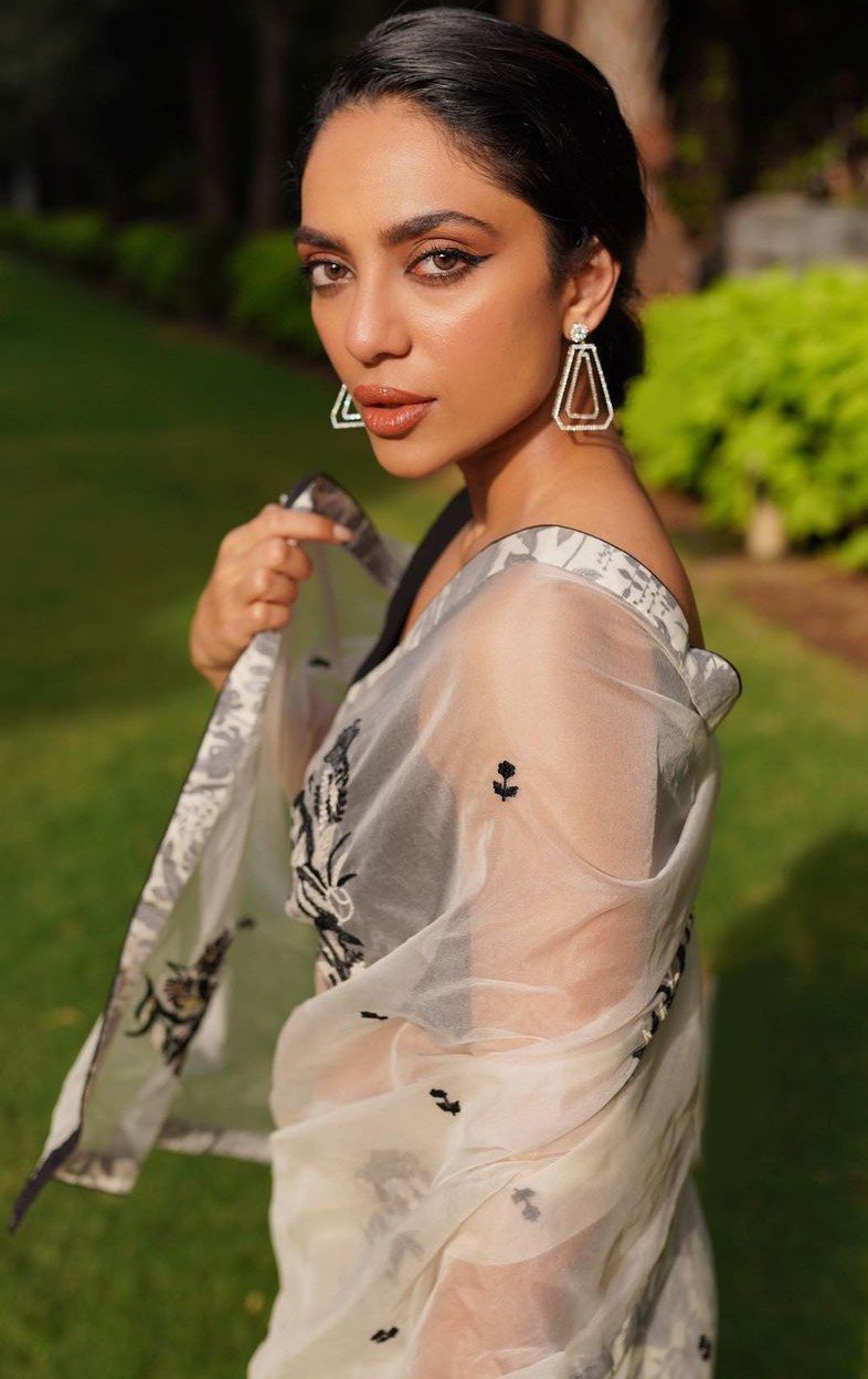 sobhita dhulipala in ivory saree by rishi and vibhuti for ps1-1