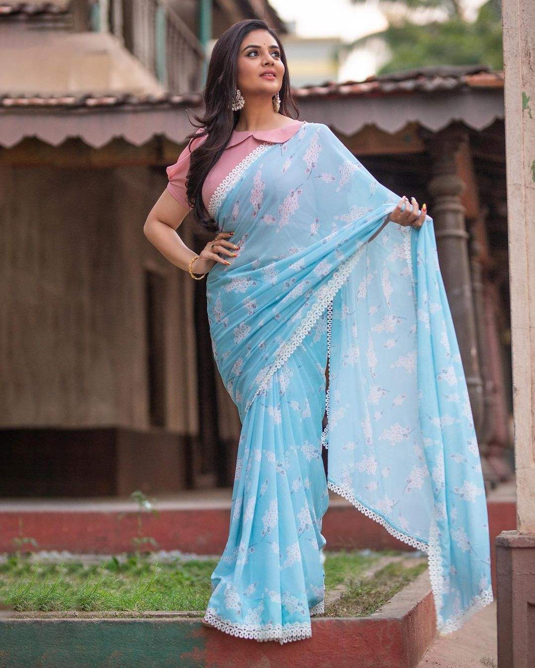 MahimaSita Ramam MovieMrunal Thakur Indian Actress Celebrity Inspired