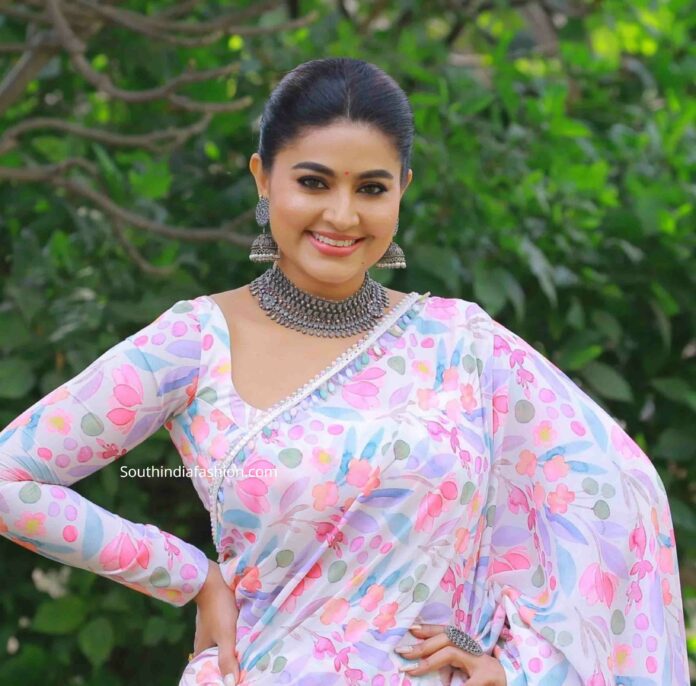 Sneha Prasanna in a printed georgette saree! – South India Fashion